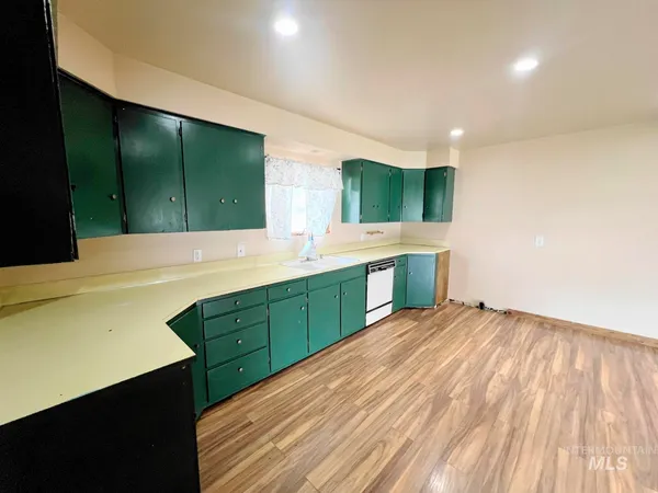 $199,900 | 603 Maple Street, Nezperce, ID 83543