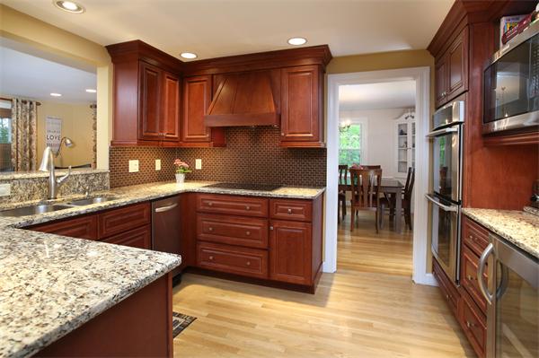 191 Tudor Road Needham, MA 02492 - Photo 5 of 10