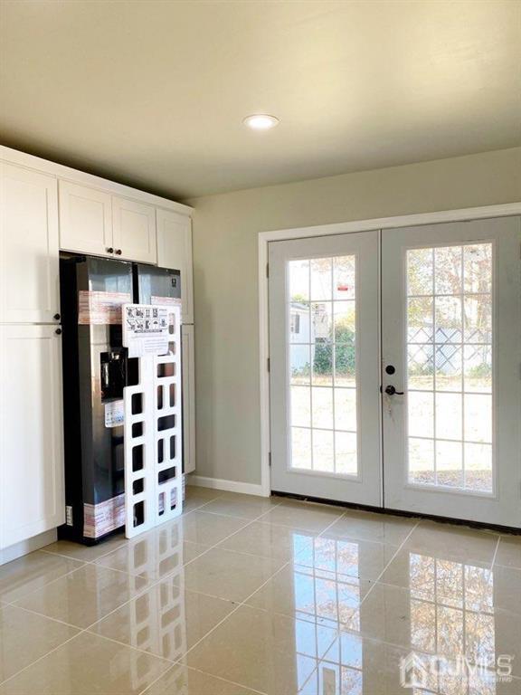 39 Crescent Road Edison, NJ 08817 - Photo 10 of 40 a view of an empty room with a window