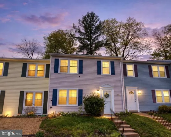 $475,000 | 9518 Mooregate Court, Lorton, VA 22079