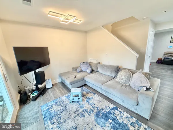 $475,000 | 9518 Mooregate Court, Lorton, VA 22079