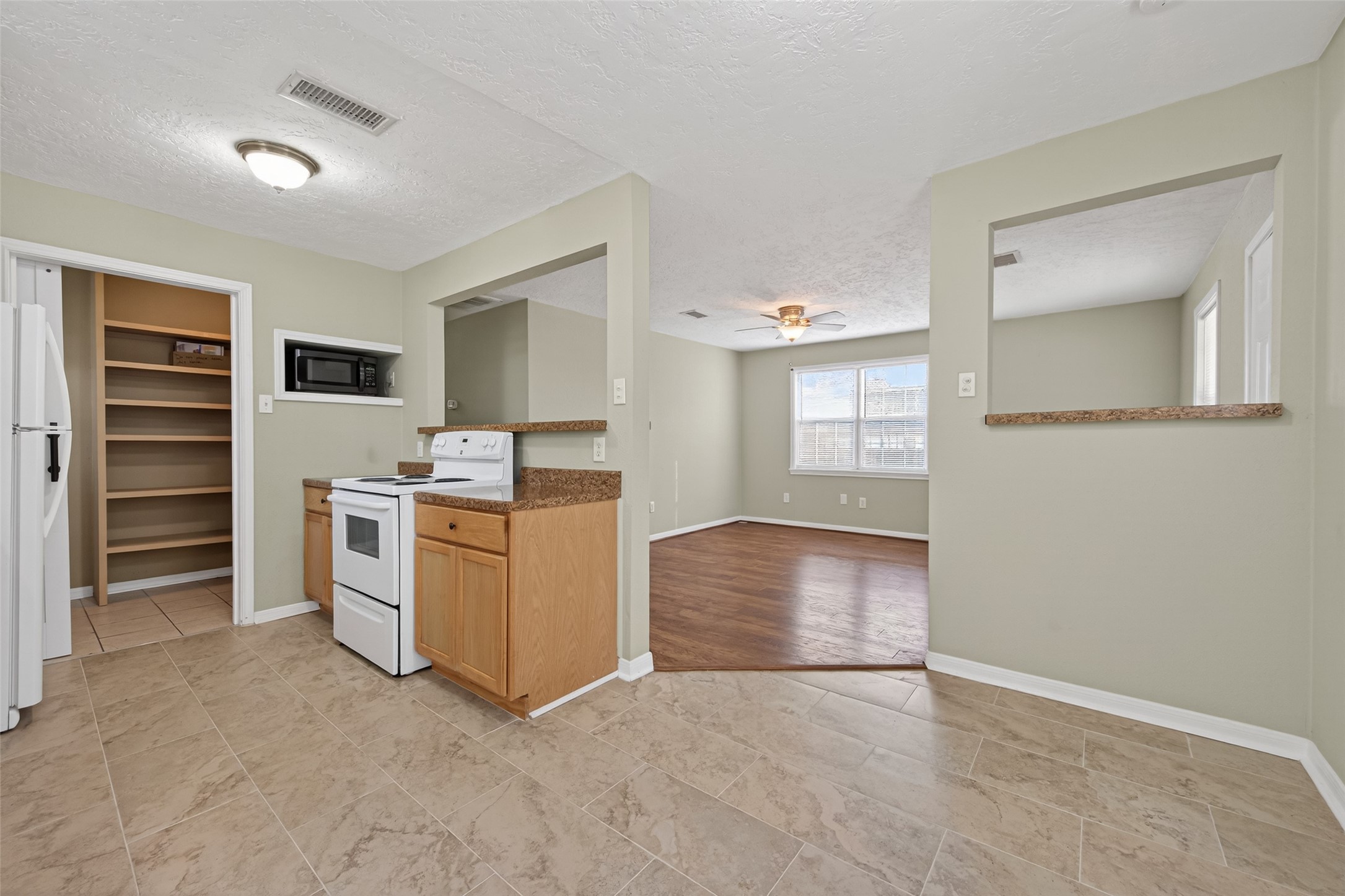 106 Longstreet Road Willis, TX 77378 - Photo 14 of 42