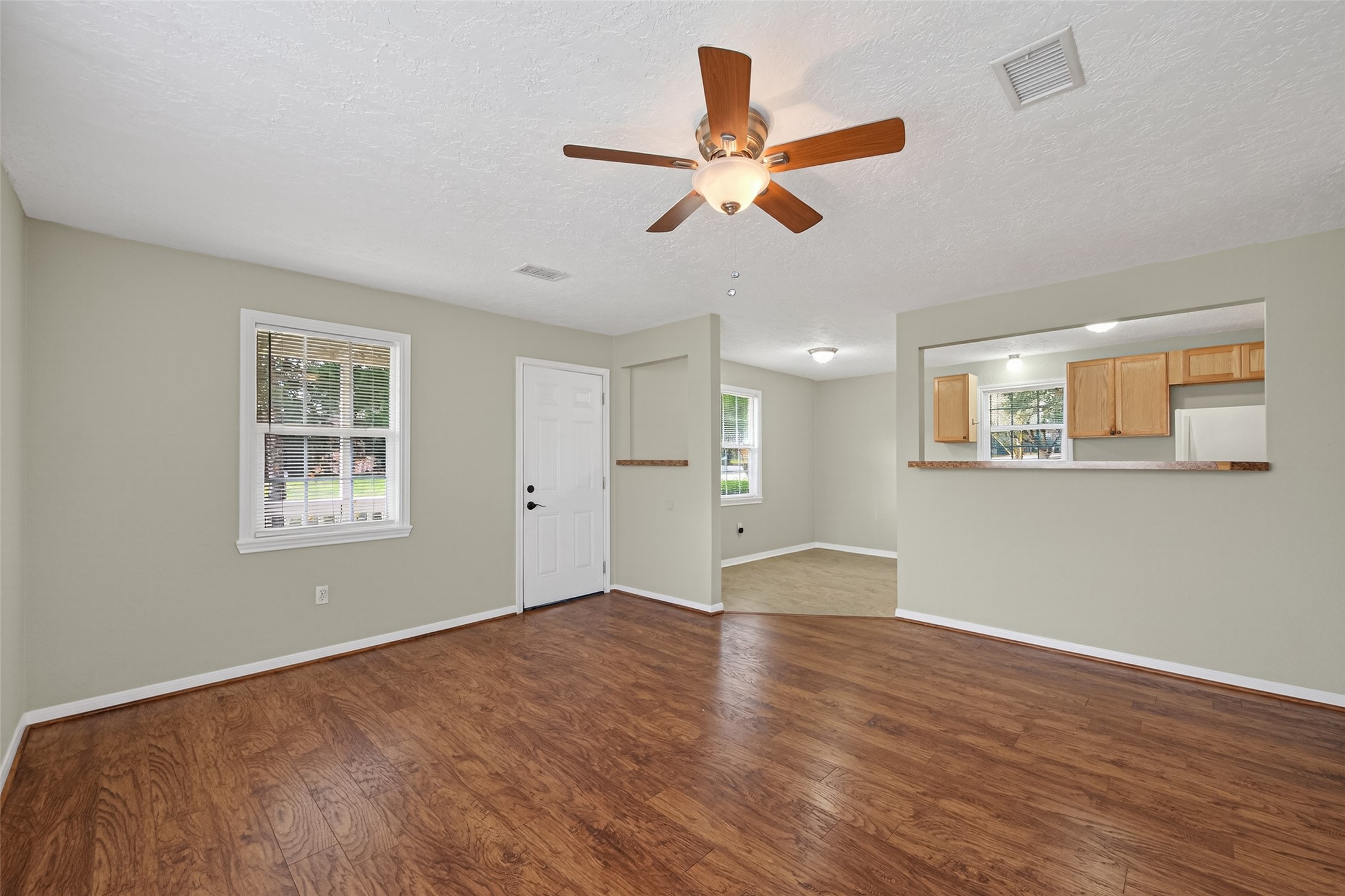 106 Longstreet Road Willis, TX 77378 - Photo 8 of 42