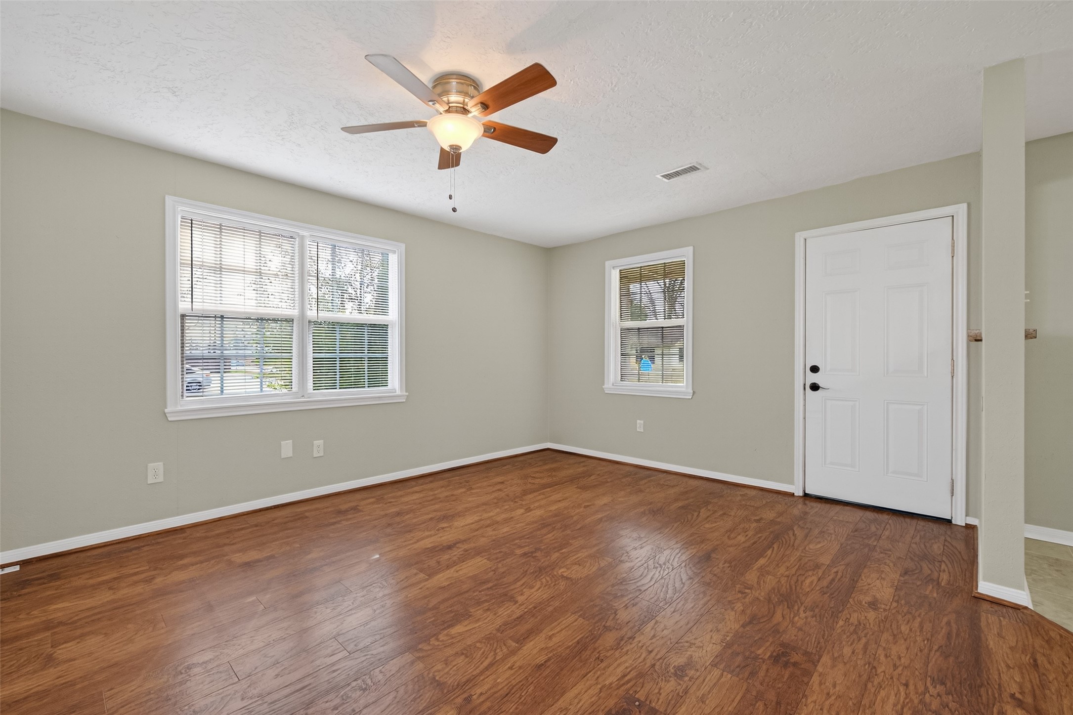 106 Longstreet Road Willis, TX 77378 - Photo 9 of 42