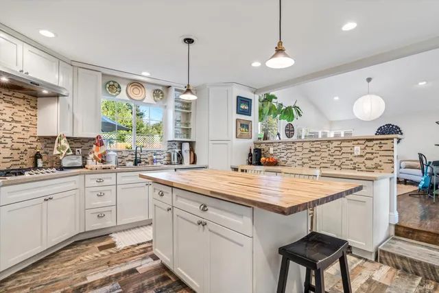 $835,000 | 5127 Oak Park Way, Santa Rosa, CA 95409