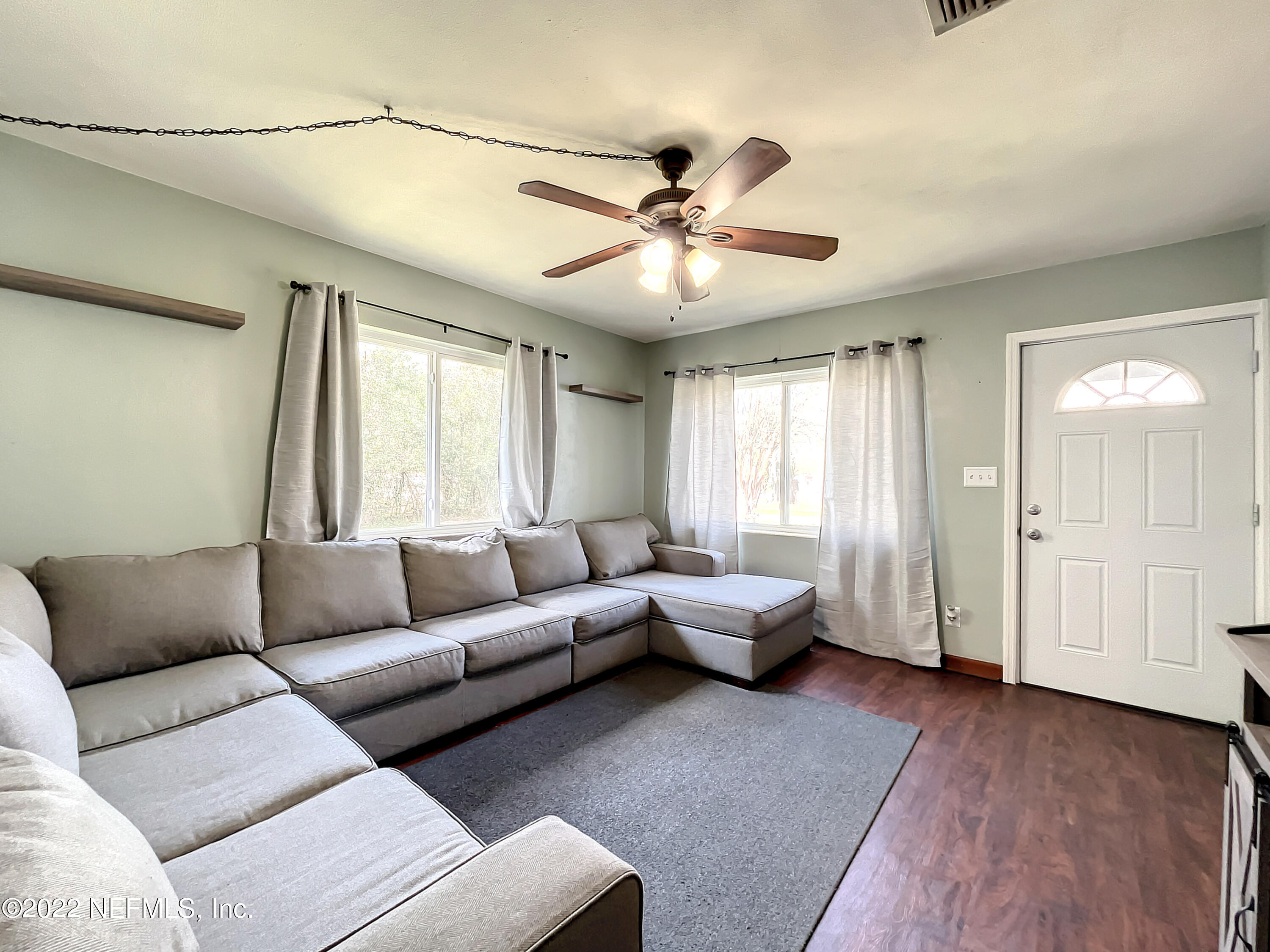10230 Agave Road Jacksonville, FL 32246 - Photo 4 of 30 Living Room