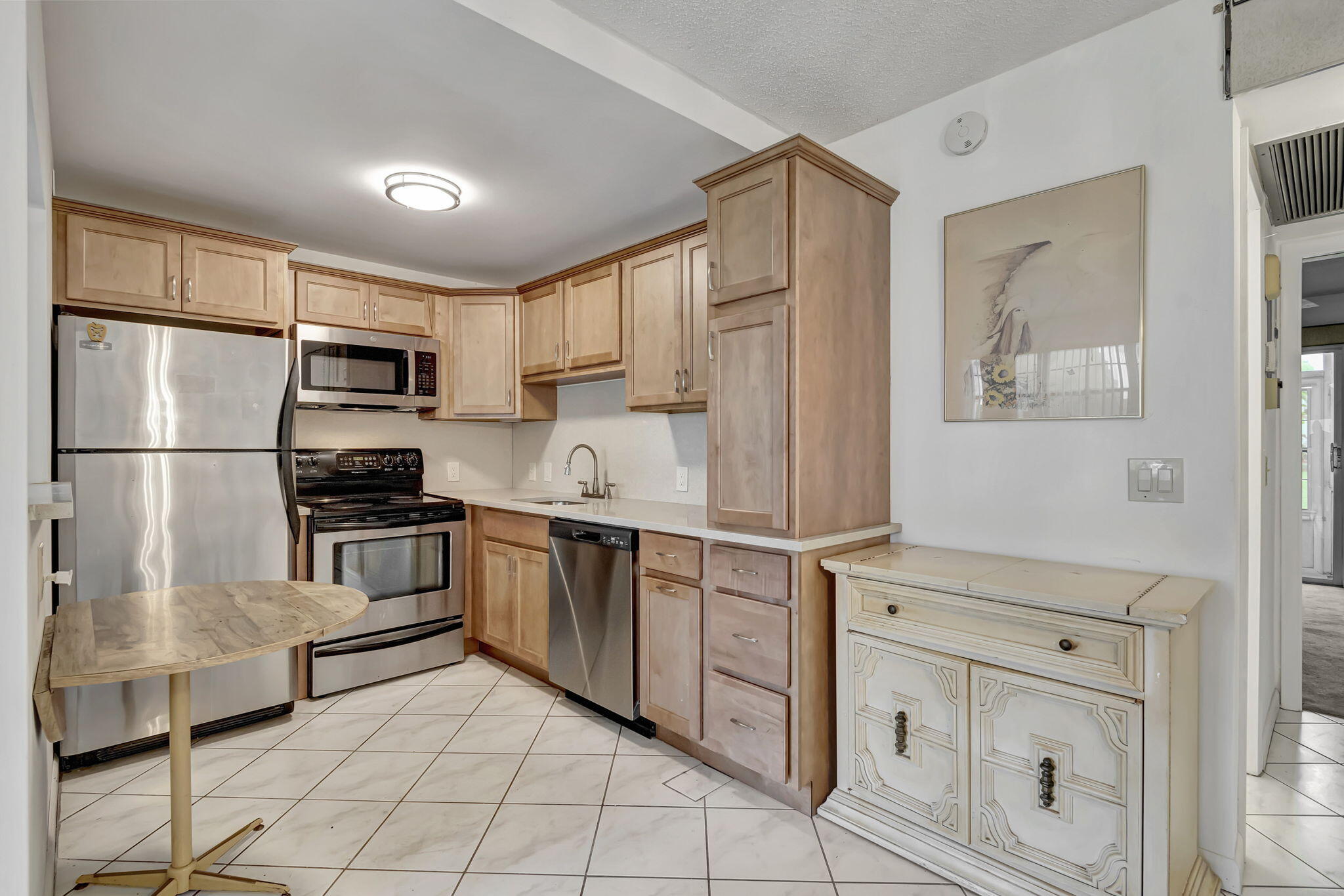181 Mansfield East Boca Raton, FL 33434 - Photo 1 of 40 RENOVATED KITCHEN