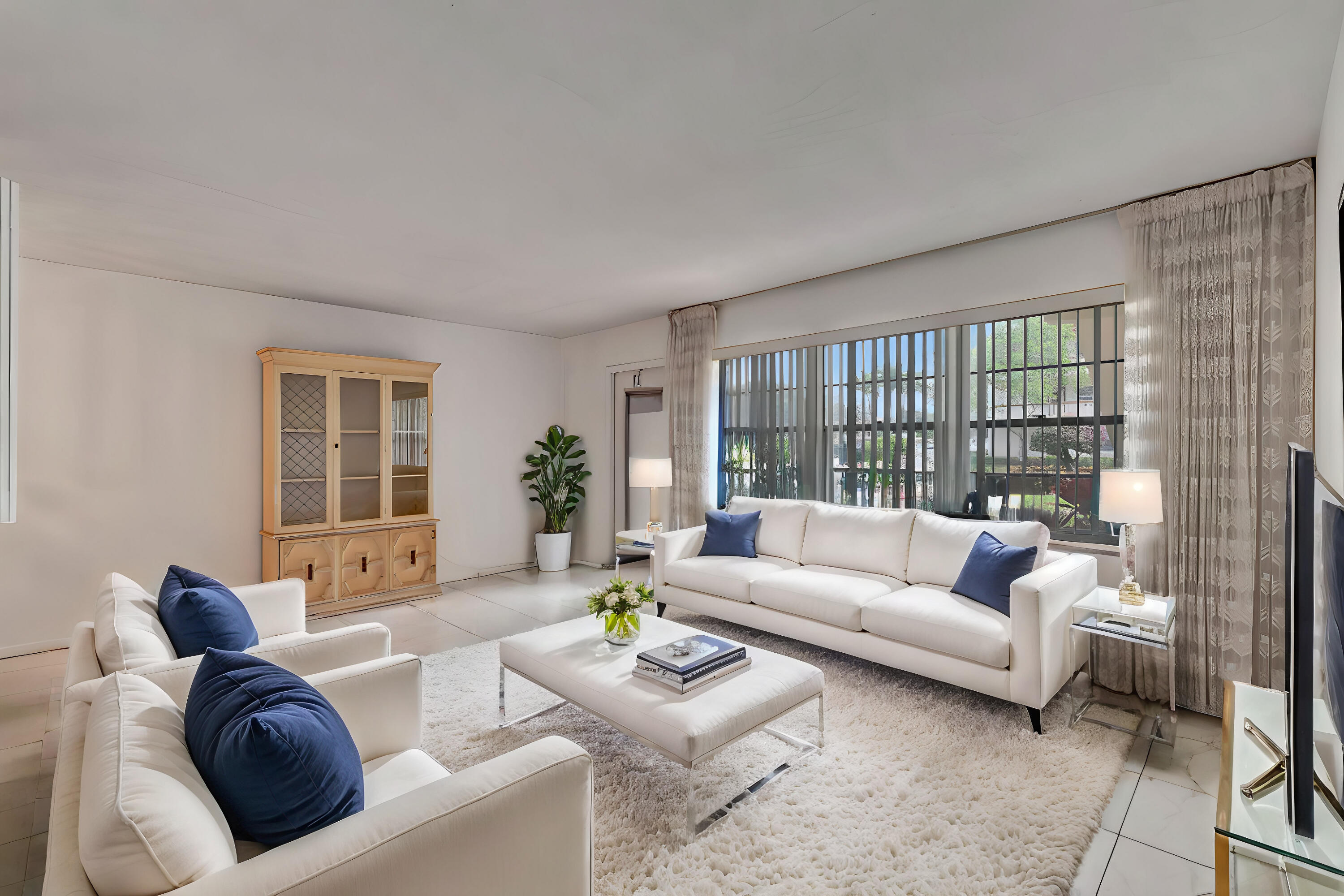 181 Mansfield East Boca Raton, FL 33434 - Photo 2 of 40 Virtual Staging LIV _55