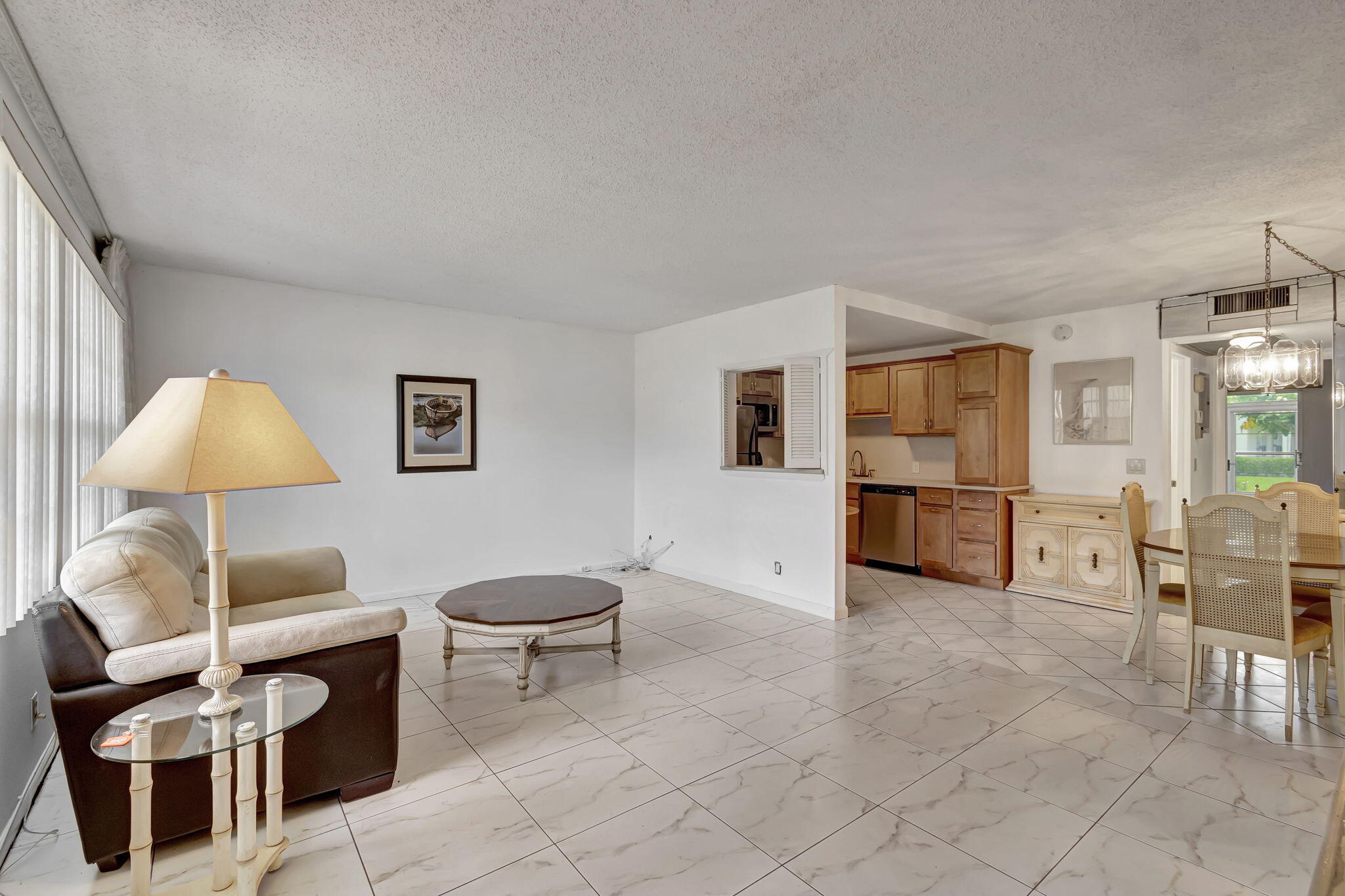 181 Mansfield East Boca Raton, FL 33434 - Photo 5 of 40 12-web-or-mls-DSC_8641