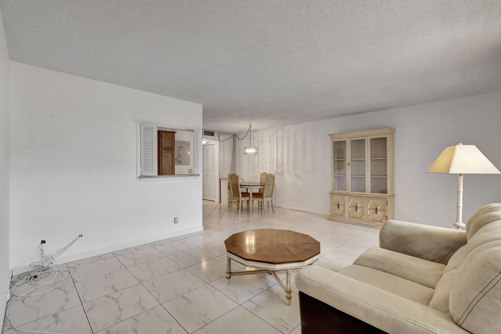 181 Mansfield East Boca Raton, FL 33434 - Photo 7 of 40 16-web-or-mls-DSC_8661