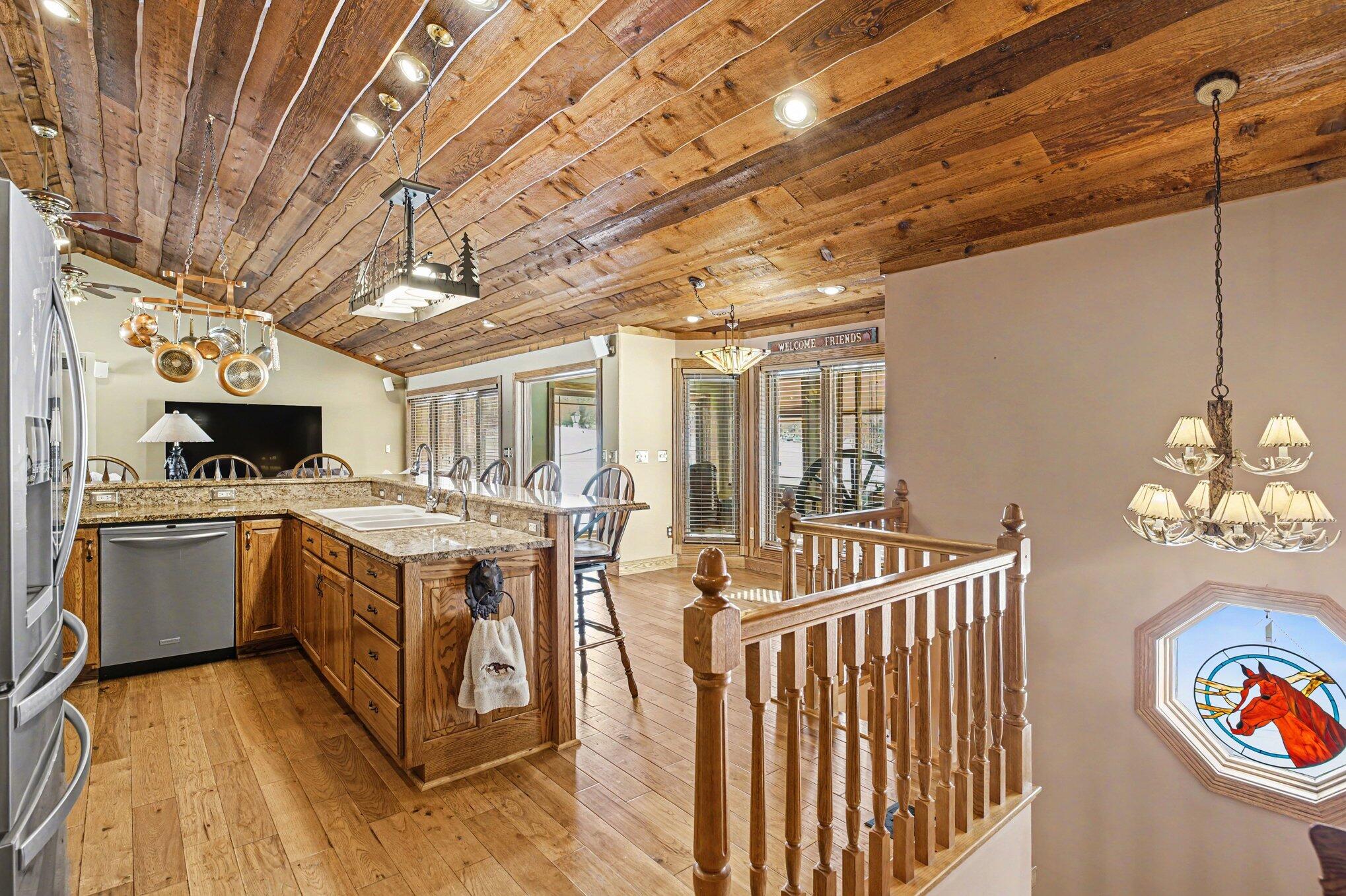 65650 Dailey Road Edwardsburg, MI 49112 - Photo 14 of 59 010_file_6947