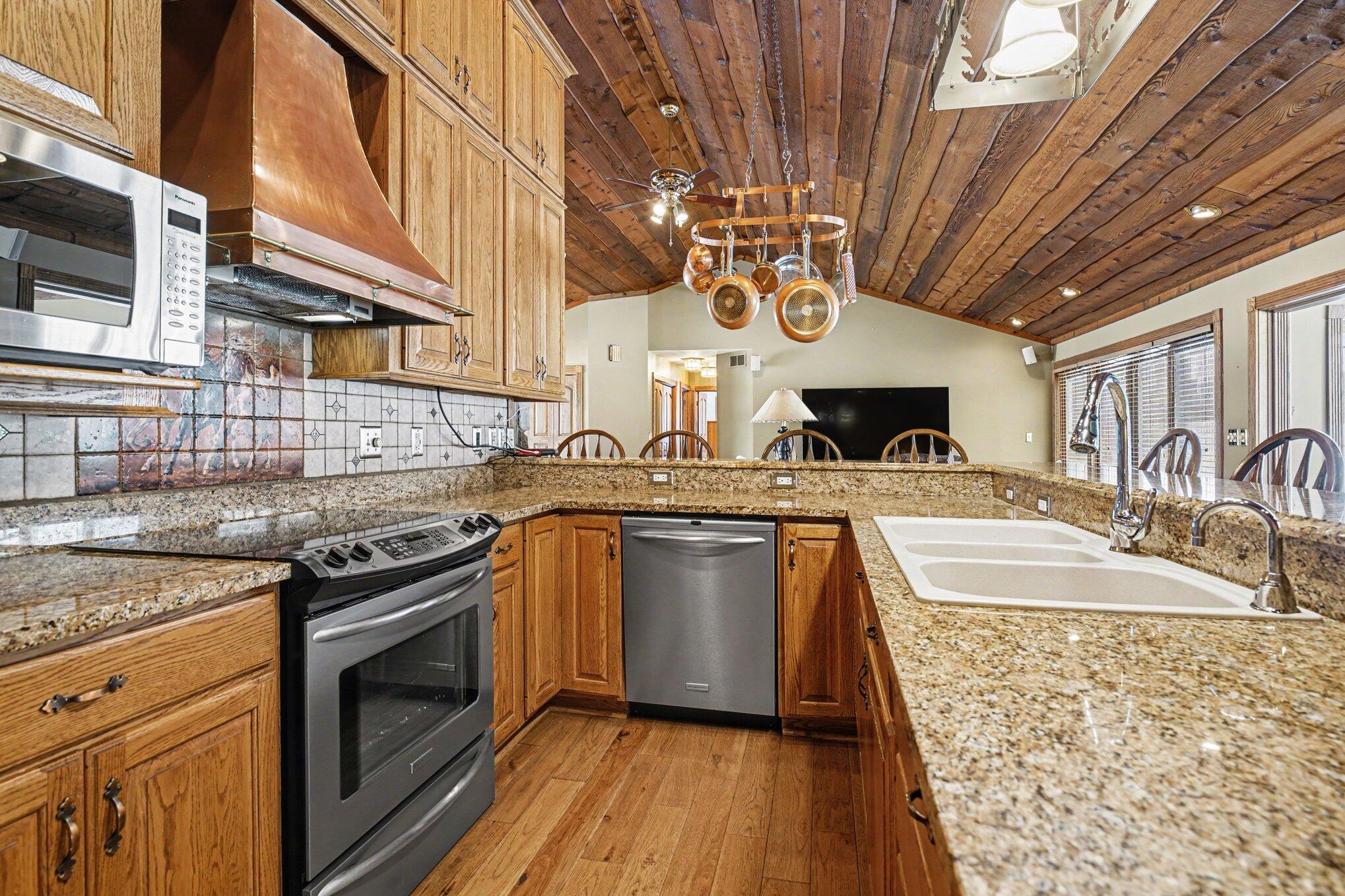 65650 Dailey Road Edwardsburg, MI 49112 - Photo 15 of 59 009_file_7446