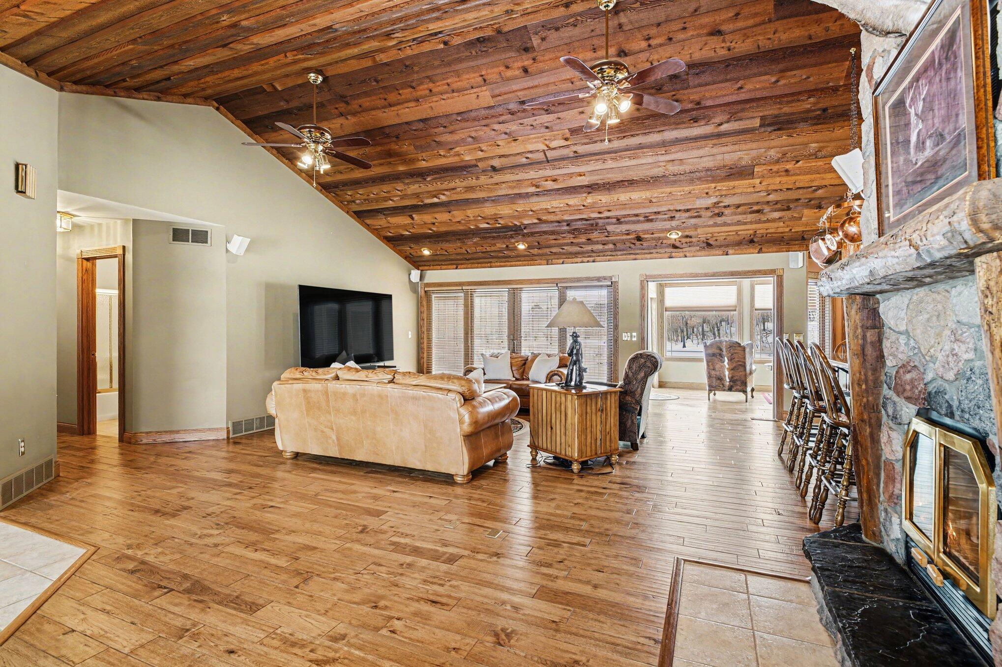 65650 Dailey Road Edwardsburg, MI 49112 - Photo 19 of 59 008_file_1332 - Copy