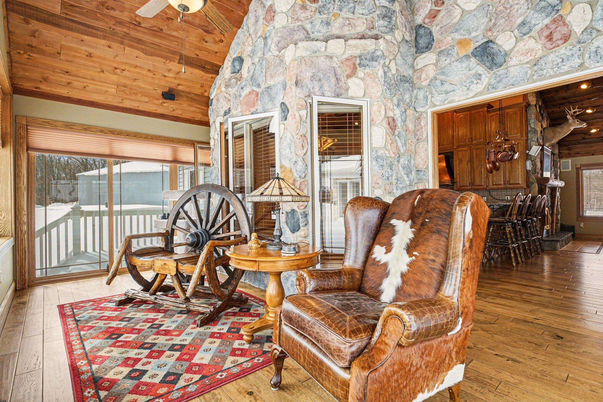 65650 Dailey Road Edwardsburg, MI 49112 - Photo 20 of 59 Sitting room