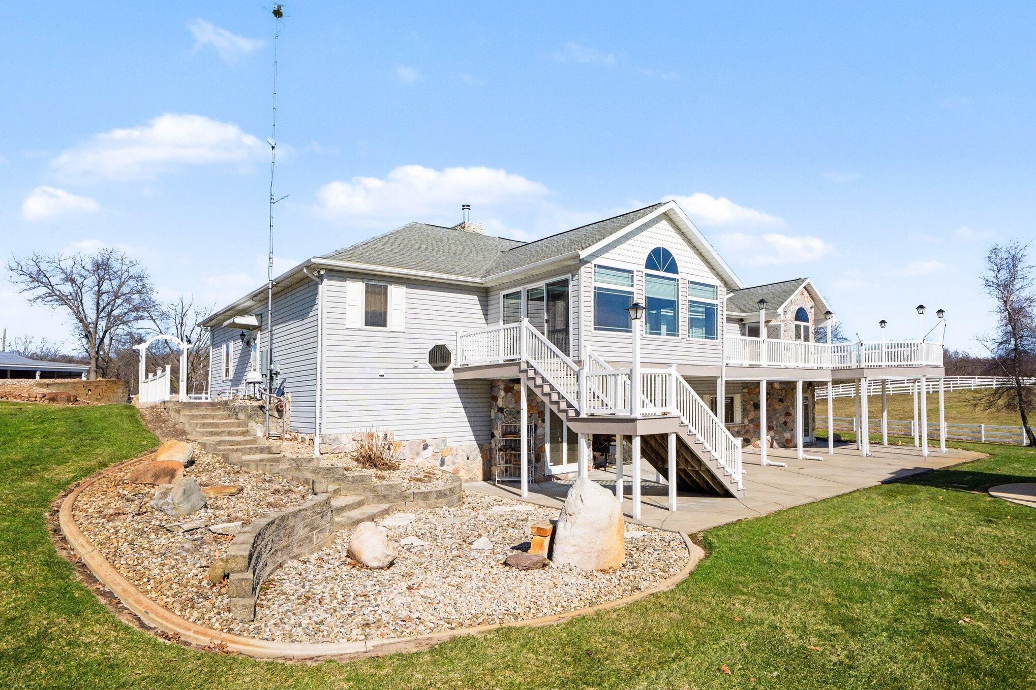 65650 Dailey Road Edwardsburg, MI 49112 - Photo 4 of 59 001_file_3996