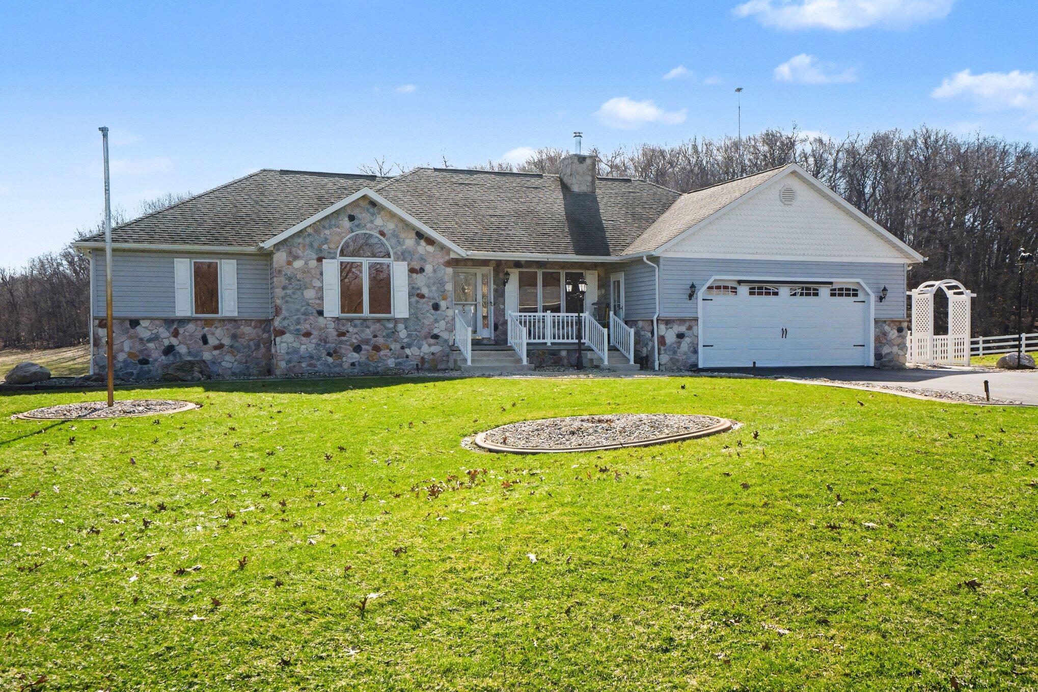 65650 Dailey Road Edwardsburg, MI 49112 - Photo 54 of 59 008_file_7093