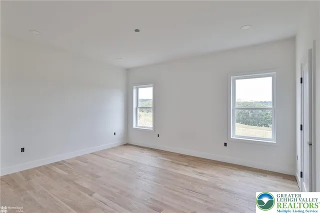 $699,900 | 464 Long Lane Road, Walnutport, PA 18088