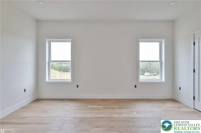 $699,900 | 464 Long Lane Road, Walnutport, PA 18088