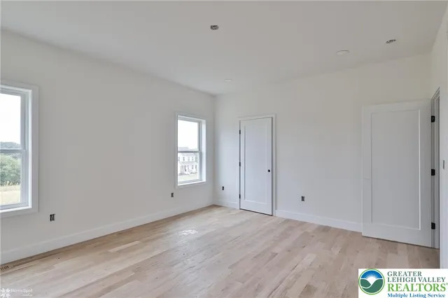 $699,900 | 464 Long Lane Road, Walnutport, PA 18088