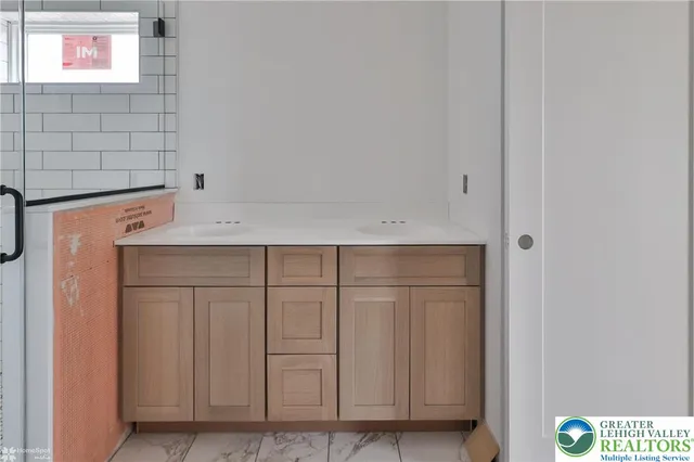 $699,900 | 464 Long Lane Road, Walnutport, PA 18088