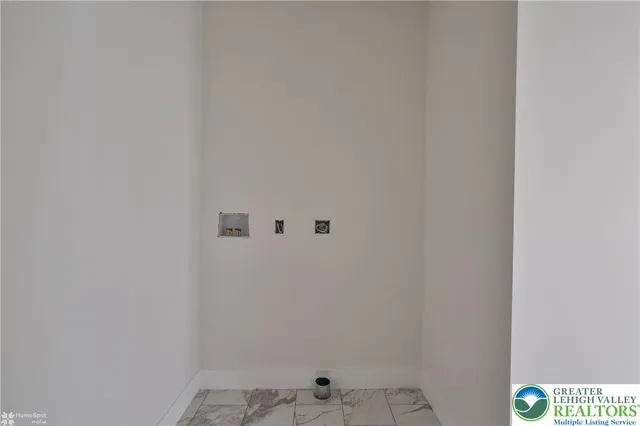 $699,900 | 464 Long Lane Road, Walnutport, PA 18088