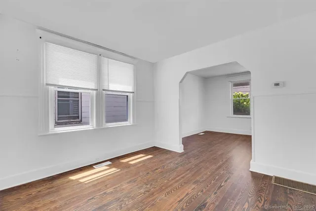 $2,150 | 84 Dewey Street, Bridgeport, CT 06605