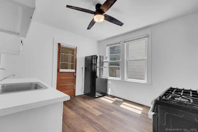 $2,150 | 84 Dewey Street, Bridgeport, CT 06605