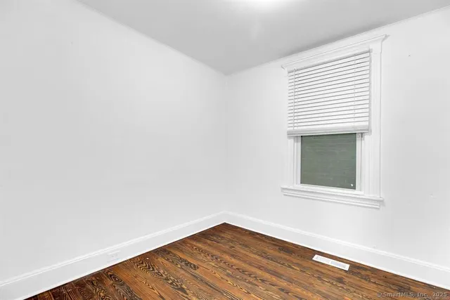 $2,150 | 84 Dewey Street, Bridgeport, CT 06605