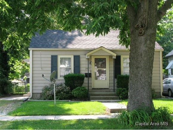 2427 South 12th Street Springfield, IL 62703 - Photo 1 of 9 Gallery Image 1