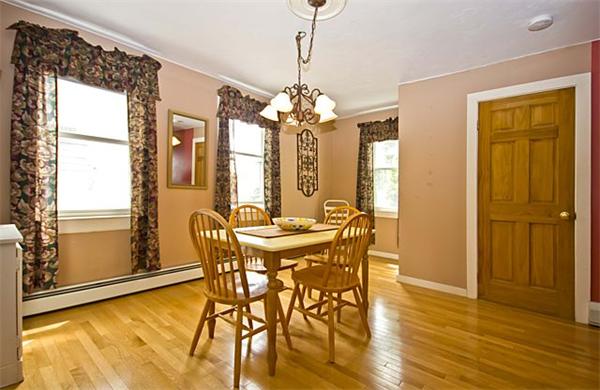 64 Nahant Avenue Boston, MA 02122 - Photo 2 of 27 Gallery Image 2