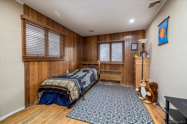 $699,000 | 295 Thorn Street, Oceanside, NY 11572