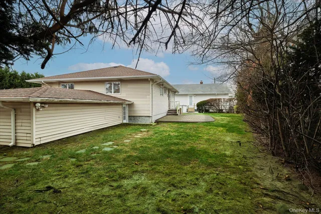 $699,000 | 295 Thorn Street, Oceanside, NY 11572