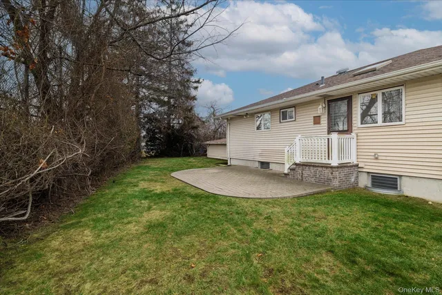 $699,000 | 295 Thorn Street, Oceanside, NY 11572