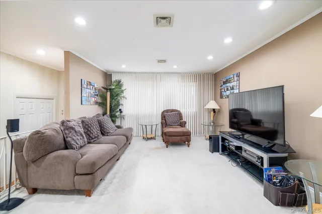 $699,000 | 295 Thorn Street, Oceanside, NY 11572