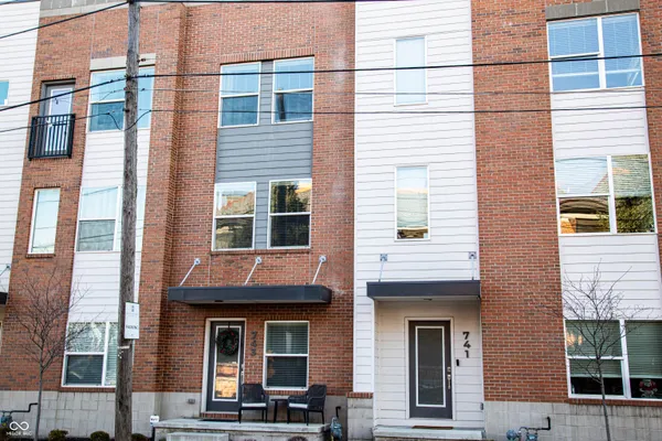 $2,250 | 743 Bates Street, Indianapolis, IN 46202