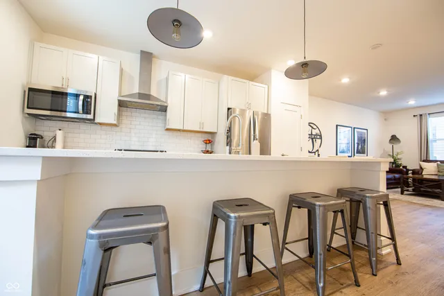 $2,350 | 743 Bates Street, Indianapolis, IN 46202