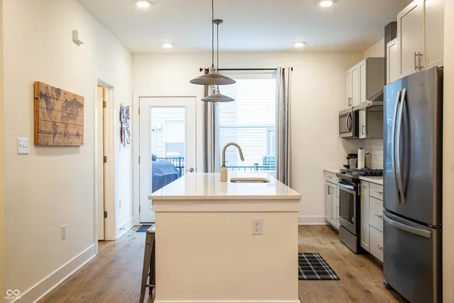 $2,350 | 743 Bates Street, Indianapolis, IN 46202