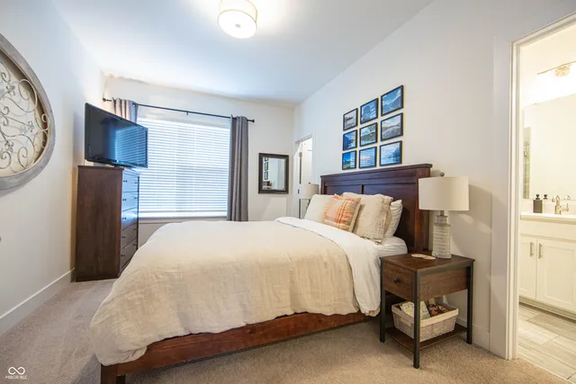 $2,350 | 743 Bates Street, Indianapolis, IN 46202