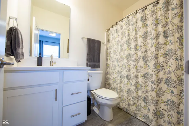 $2,350 | 743 Bates Street, Indianapolis, IN 46202