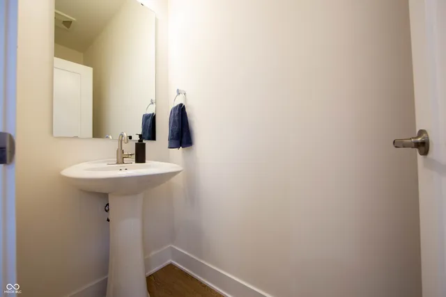 $2,350 | 743 Bates Street, Indianapolis, IN 46202