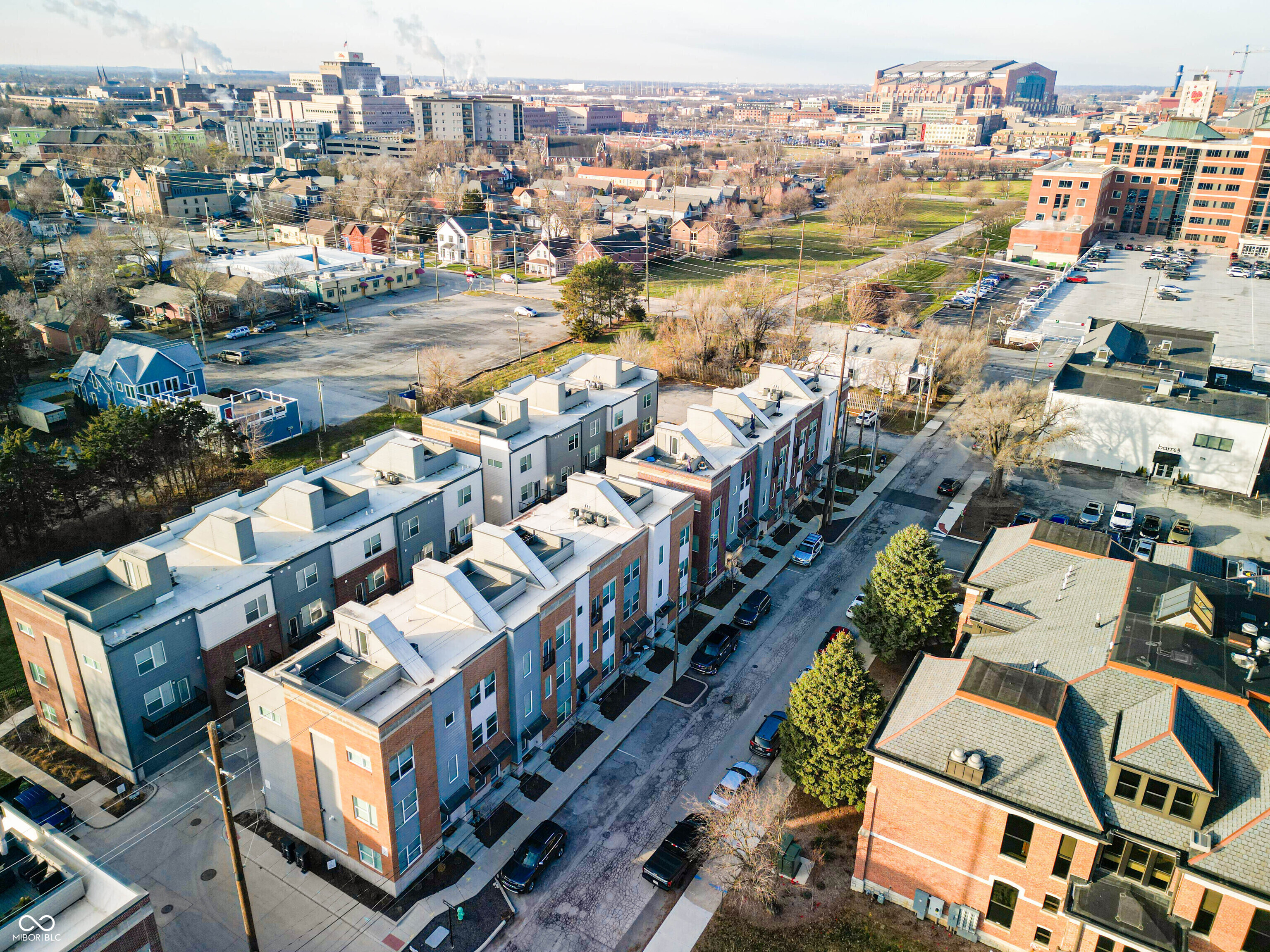 743 Bates Street Indianapolis, IN 46202 - Photo 4 of 34