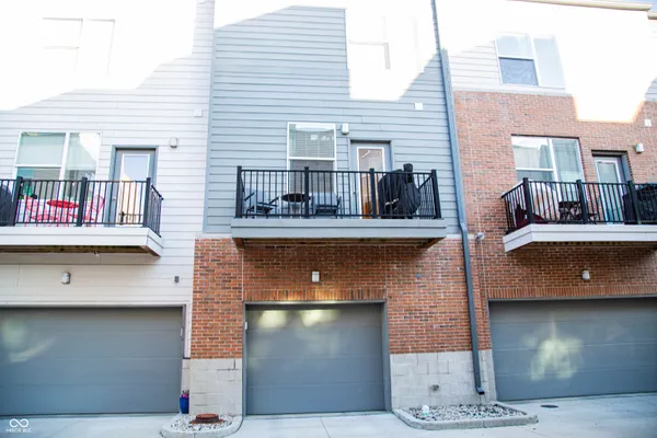 $2,250 | 743 Bates Street, Indianapolis, IN 46202