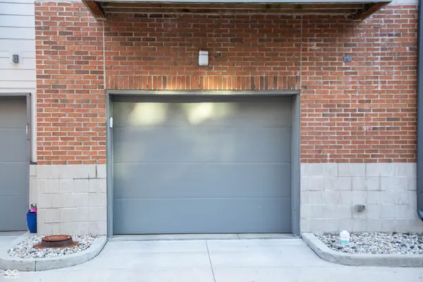 $2,250 | 743 Bates Street, Indianapolis, IN 46202