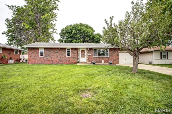 $223,310 | 416 Sanders Street, Bethalto, IL 62010
