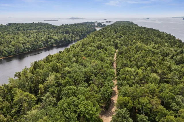 $285,000 | 39-23 Gun Point Road, Harpswell, ME 04079