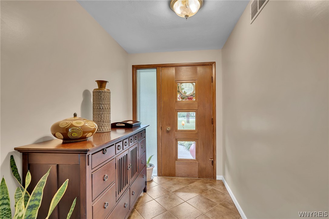 177 Brompton Road Amherst, NY 14221 - Photo 7 of 47