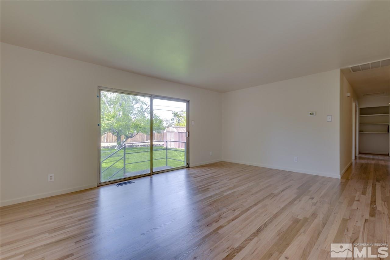 3045 Accacia Way Reno, NV 89503 - Photo 5 of 17 Photo 5