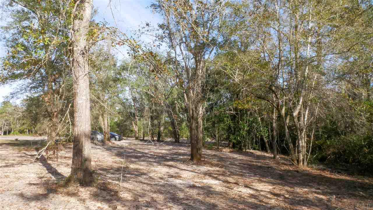 7061 Richard Lane Road Milton, FL 32583 - Photo 14 of 33 Gallery Image 14