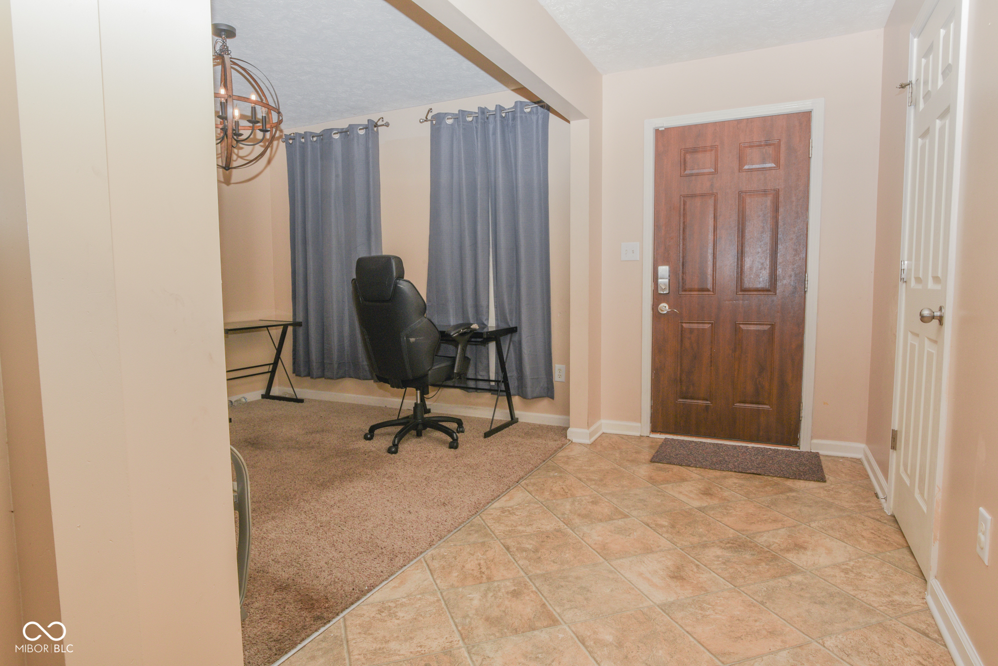 450 Angelina Way Avon, IN 46123 - Photo 3 of 12