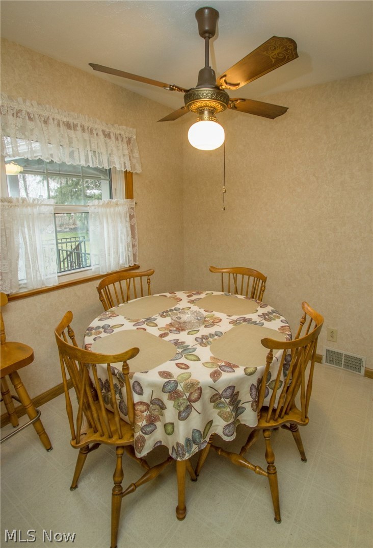 10117 Biddulph Road Cleveland, OH 44144 - Photo 9 of 35 Gallery Image 9